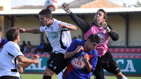 Duelo de filiales en la Ciudad Deportiva del Rayo Vallecano thumbnail