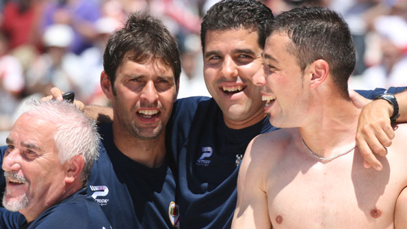 La despedida silenciosa de Ignacio Sancho y Víctor Paredes thumbnail