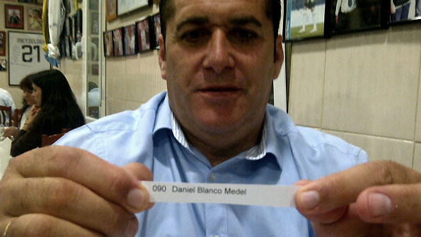 Daniel Blanco, ganador de la camiseta del Rayo Vallecano thumbnail